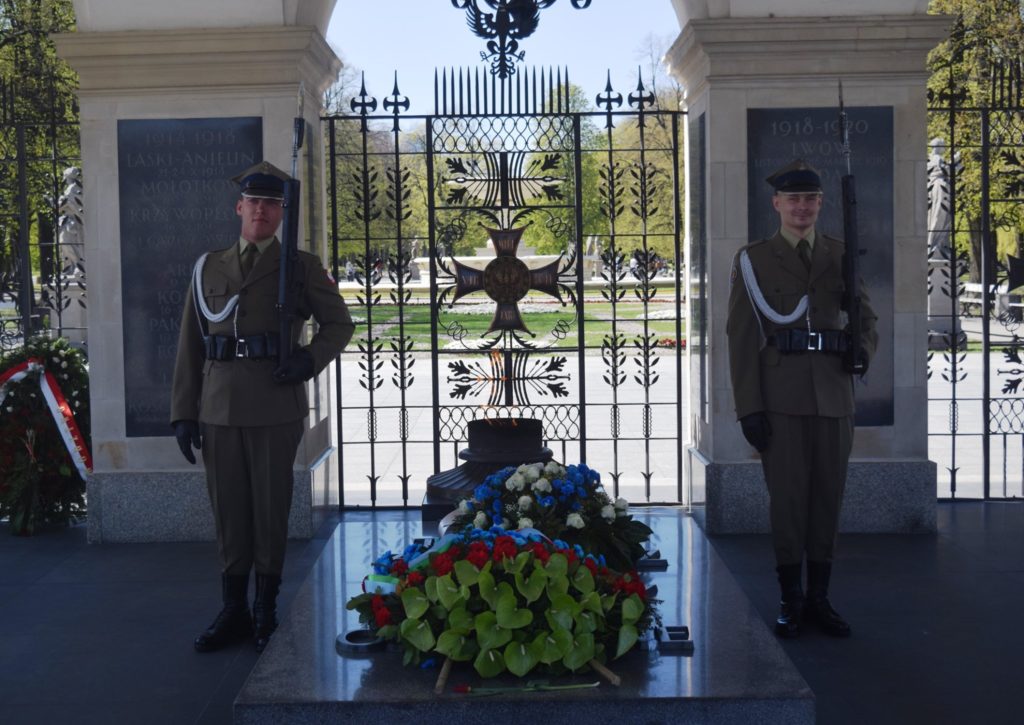 Unknown Polish Soldier Monument -Warsaw guide - The new city